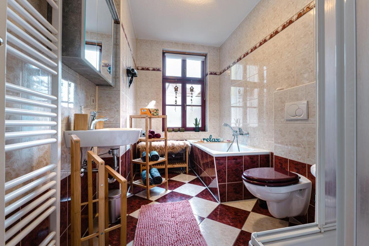 Naumburger Charme "Schwarzes Gold" Apartment Naumburg  Bagian luar foto